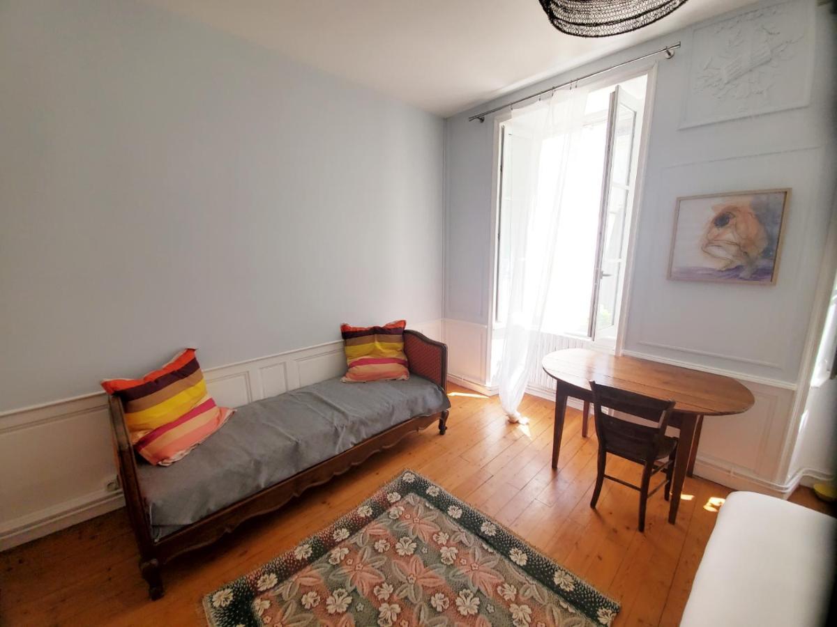 La Maison De Ville 76M2 Avec Terrasse De 22M2 La Rochelle  Exterior foto