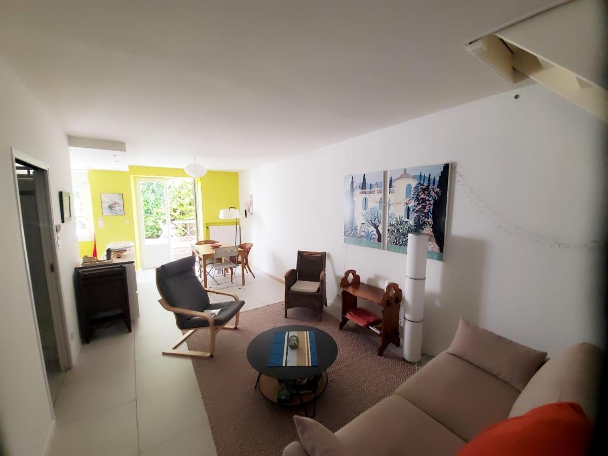 La Maison De Ville 76M2 Avec Terrasse De 22M2 La Rochelle  Exterior foto