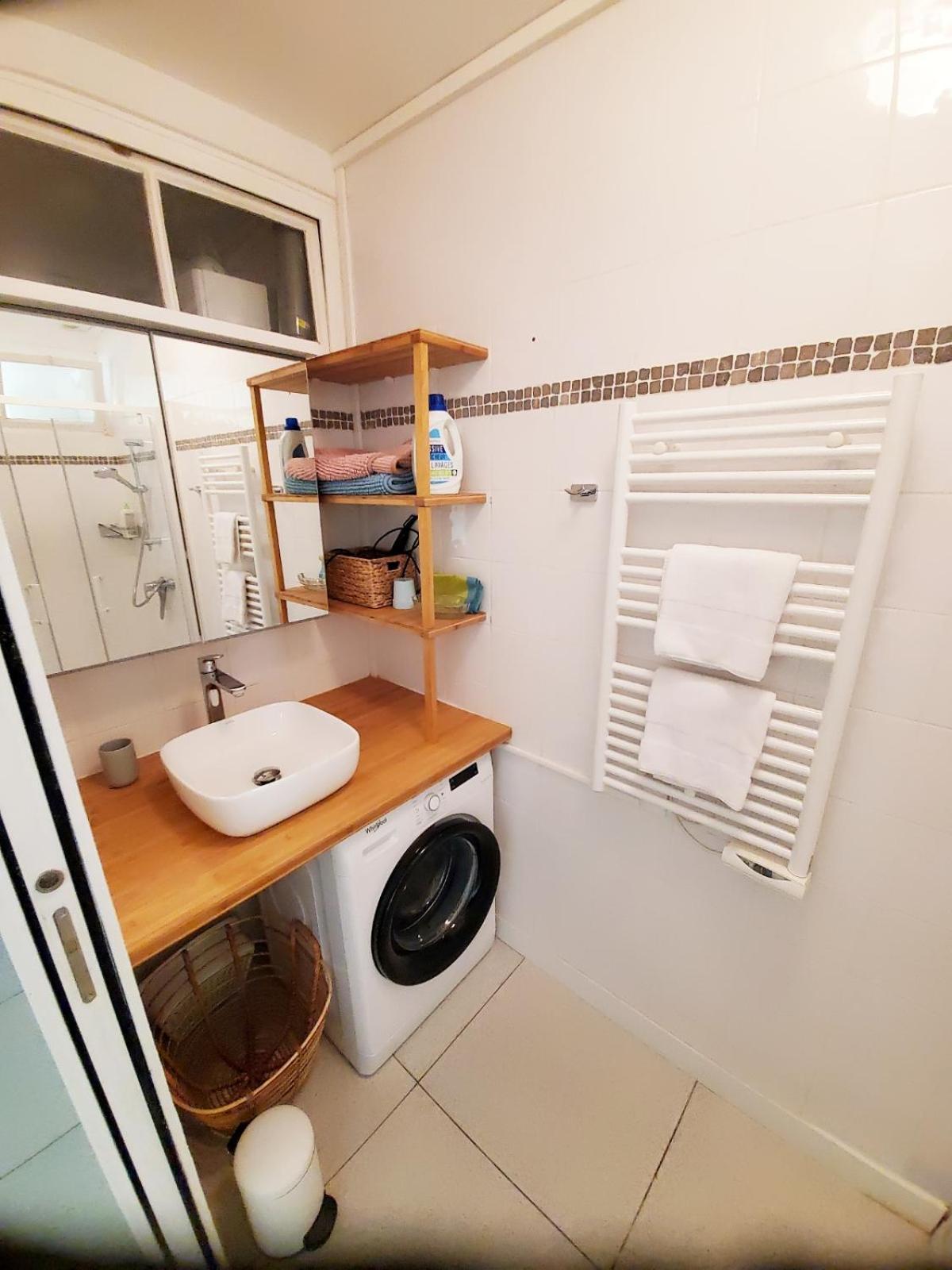 La Maison De Ville 76M2 Avec Terrasse De 22M2 La Rochelle  Exterior foto