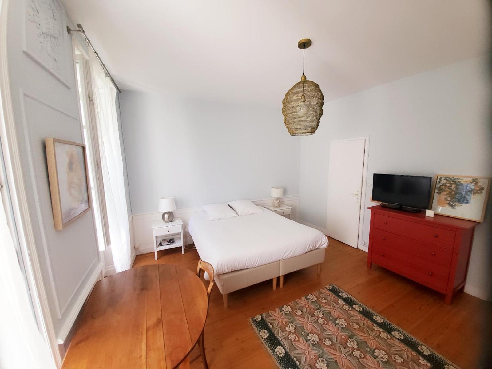 La Maison De Ville 76M2 Avec Terrasse De 22M2 La Rochelle  Exterior foto